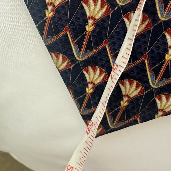 The Metropolitan Museum of Art silk tie vintage vibes - Picture 7 of 7